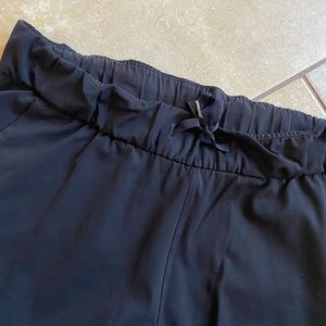 Lululemon black straight leg joggers, size 10
